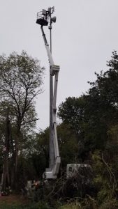 Nacelle élévatrice télescopique pour intervention sur antenne en hauteur