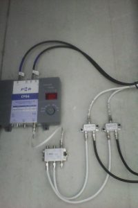 Centrale d'amplification CP06 et répartiteurs coaxiaux pour réseau de télédistribution TV