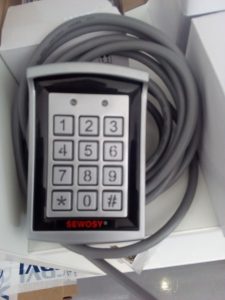 Clavier digicode Sewosy neuf avec câble prêt pour contrôle d'accès