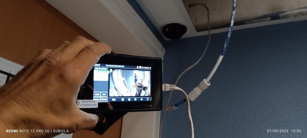 Testeur CCTV vérifiant le flux ONVIF d'une caméra de vidéosurveillance en direct