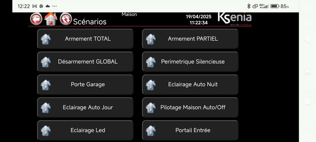 Interface web Ksenia Lares avec scénarios domotiques accessibles depuis un smartphone
