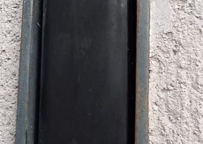 Lecteur extérieur Ksenia installé sur un mur par CF31 pour l'armement/désarmement de l'alarme