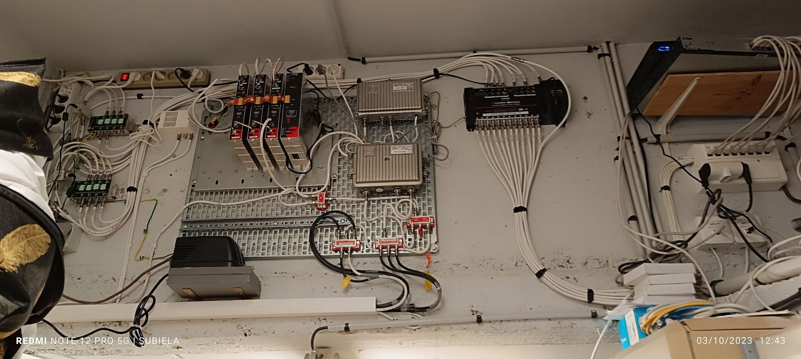 Installation d'une antenne TV et distribution télé par Courants Faibles 31 en Haute-Garonne